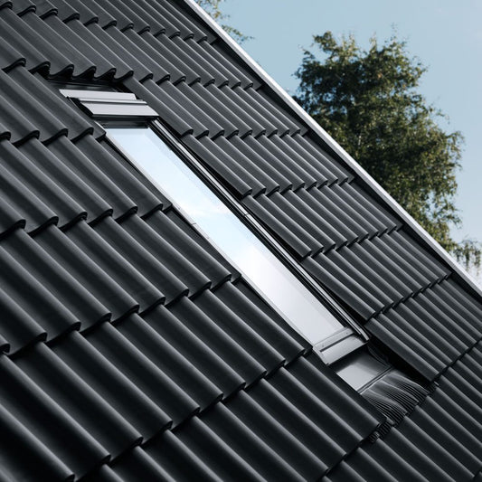VELUX EDJ gootstuk voor verdiepte tegelpan — waterdichte aansluiting rond het dakraam