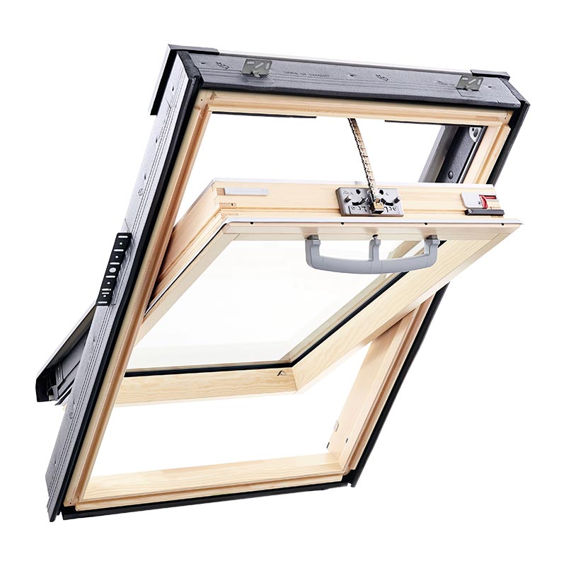 Roto RotoQ Q4 Tronic elektrisch tuimelvenster hout, geopend, gezien vanuit de kamer