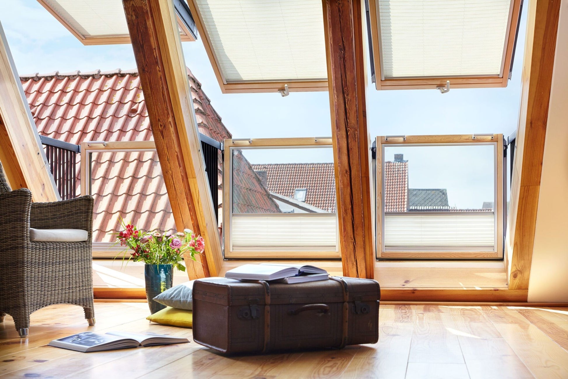 VELUX GDL Cabrio balkonvenster in open balkon-stand, hout